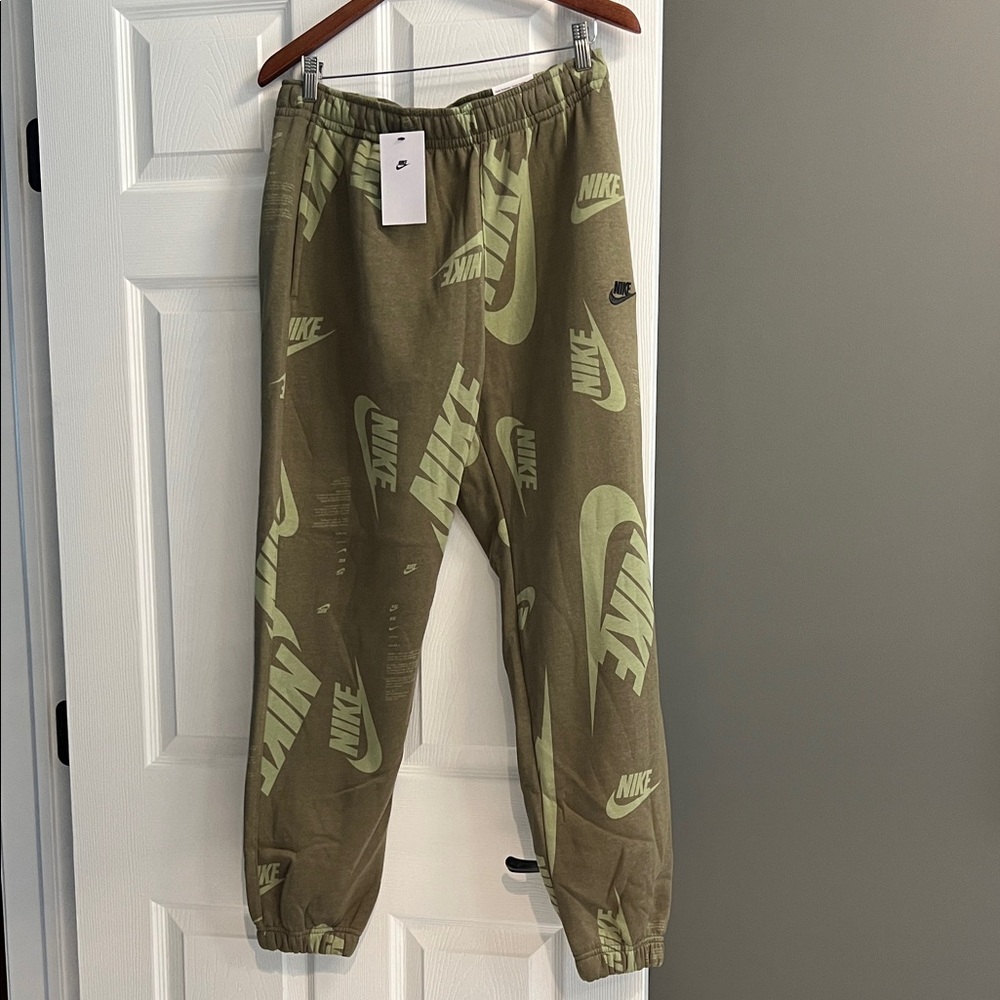 Brand New Nike Kids Green Logo Joggers
